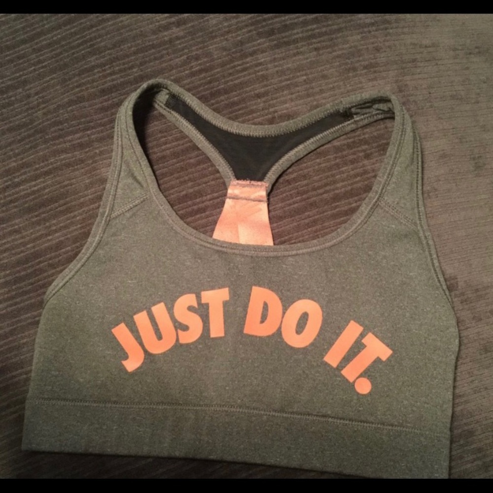 Sports bra